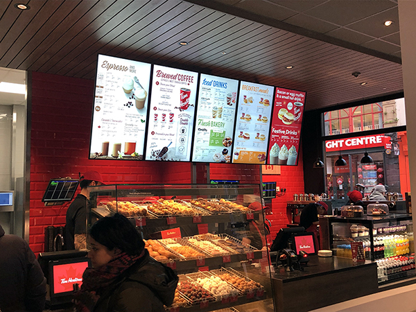 digital signage screens menu boards fast food 