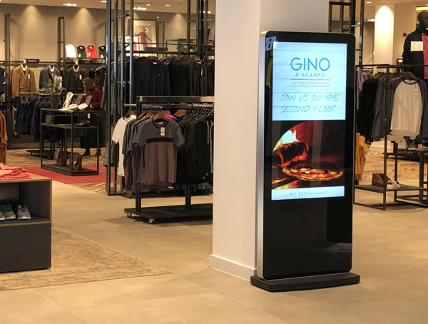 digital signage screen shopping centre