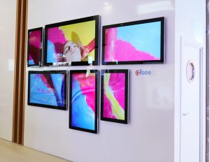 Scattered video wall made up of Android Advertising Displays 