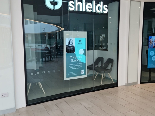 digital signage screen ultra high brightness