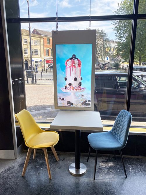 digital signage screen ultra high brightness