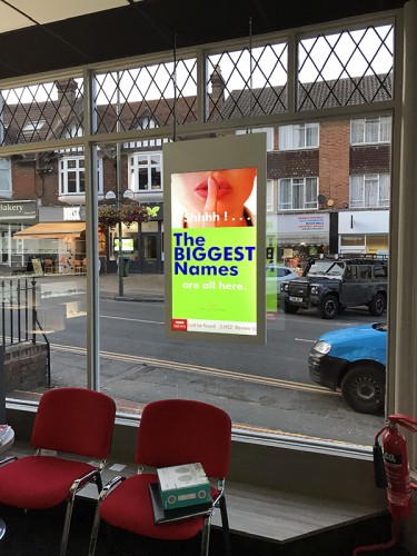 digital signage screen ultra high brightness