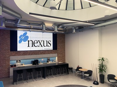 digital signage screens video wall