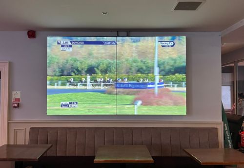 digital signage screens video wall