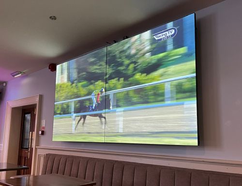 digital signage screens video wall