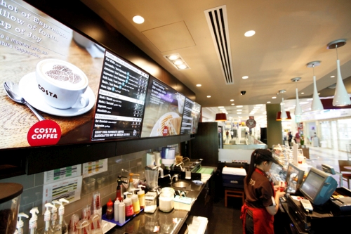 digital signage screens menu boards coffee shop