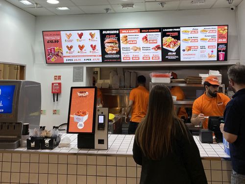 digital signage screens menu boards fast food 