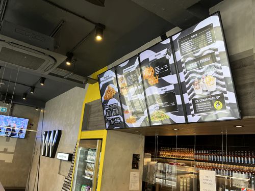 digital signage screens menu boards fast food 