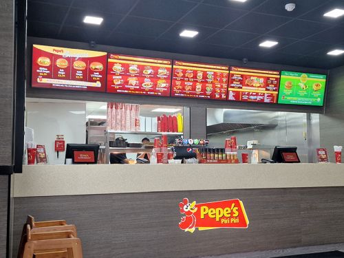 digital signage screens menu boards fast food 