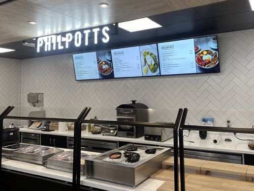 digital signage screens menu boards fast food 