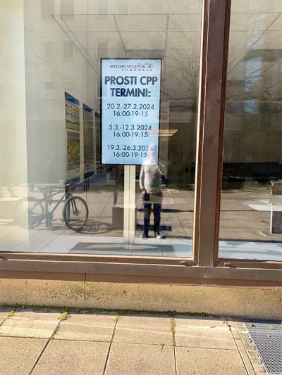 digital signage screens menu boards fast food 