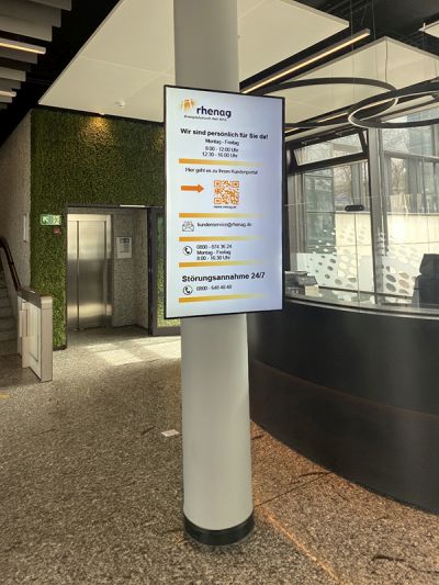 digital signage screens menu boards fast food 