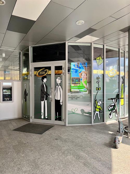 digital signage screens menu boards fast food 