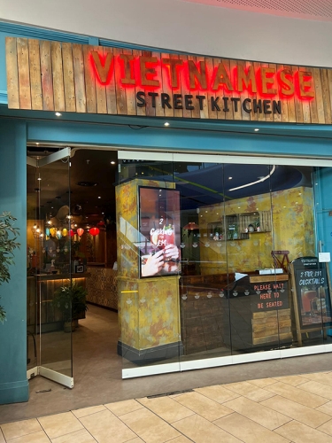 digital signage screen hospital