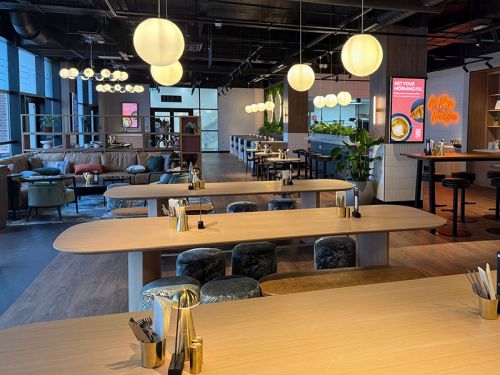 digital signage screen hospital