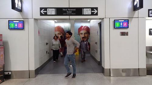 digital signage screen hospital