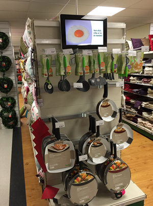 digital signage screen shop