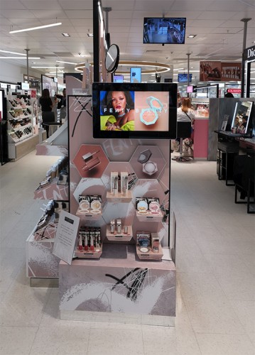 digital signage screen hospital network