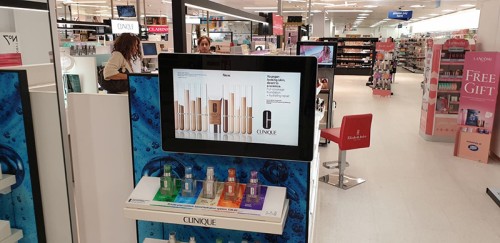 digital signage screen hospital network