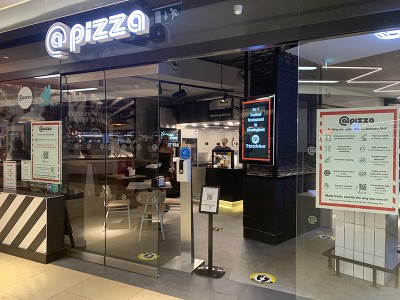 digital signage screen hospital