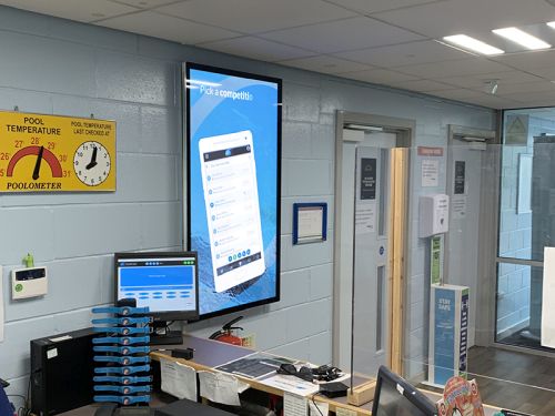 digital signage screen hospital