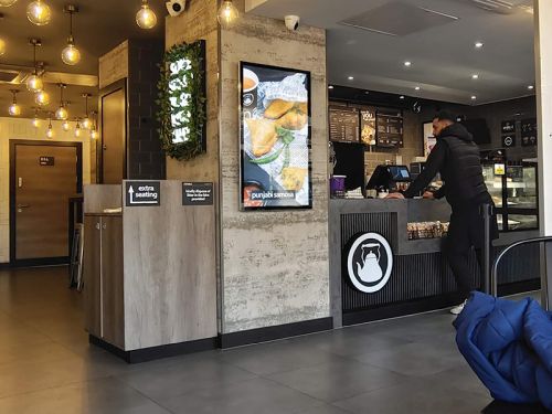 digital signage screen hospital