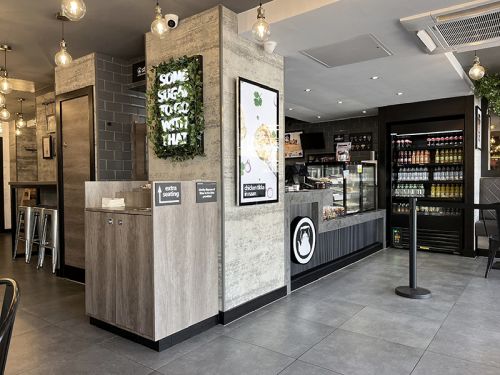 digital signage screen hospital