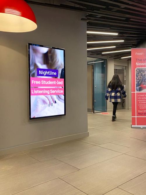 digital signage screen hospital