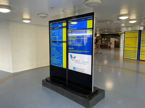 digital signage screen hotel
