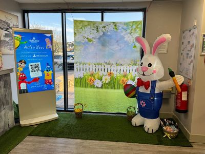 digital signage screen hotel