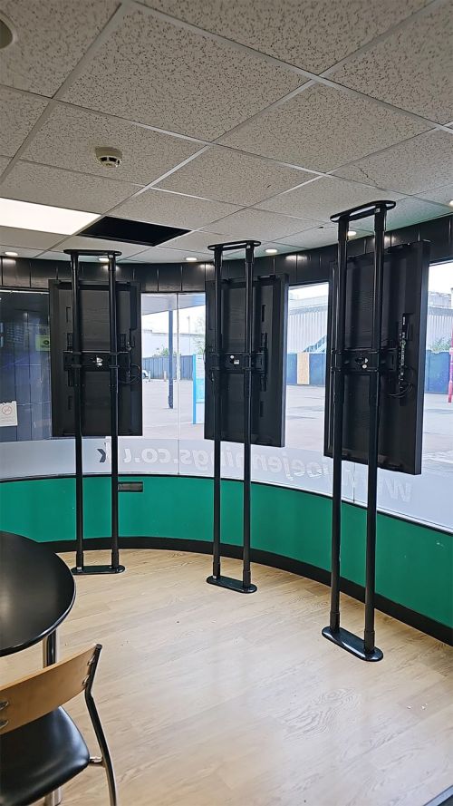 digital signage screen ultra high brightness