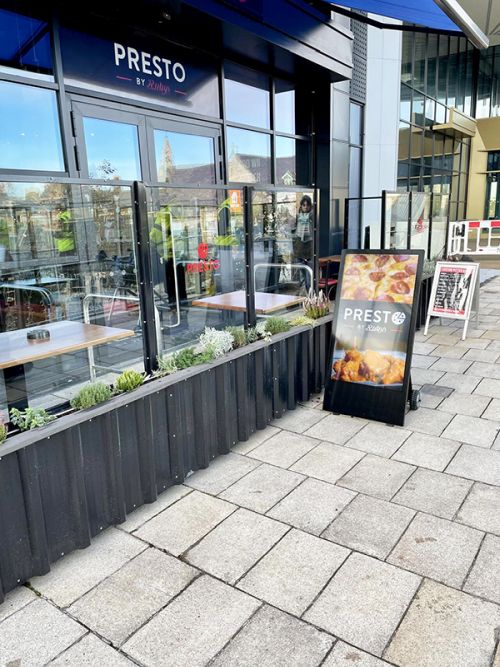 digital signage screen large monitor