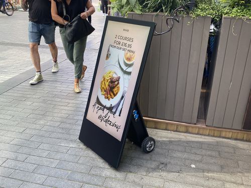 digital signage screen large monitor