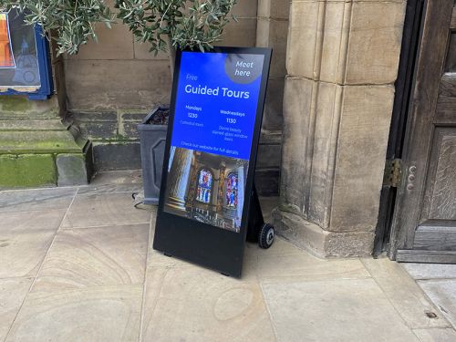 digital signage screen large monitor