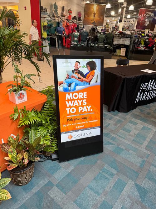 digital signage screen large monitor