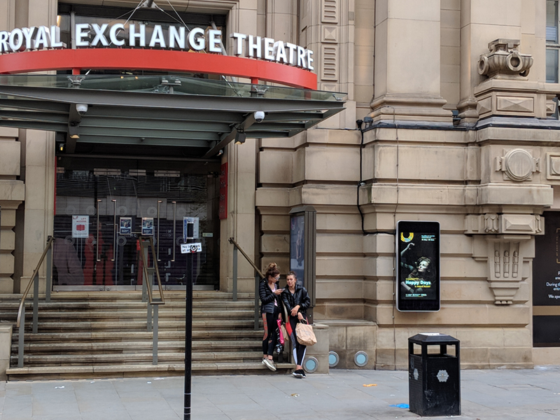 digital signage screens outdoor