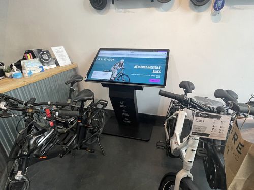 digital signage screens touch screen kiosk