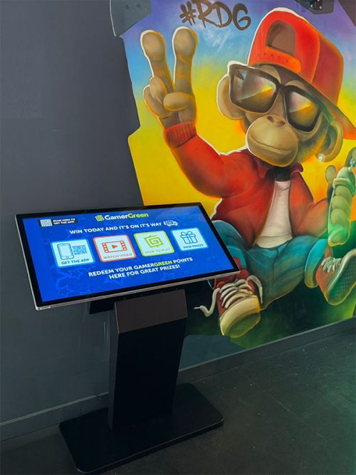 digital signage screens touch screen kiosk