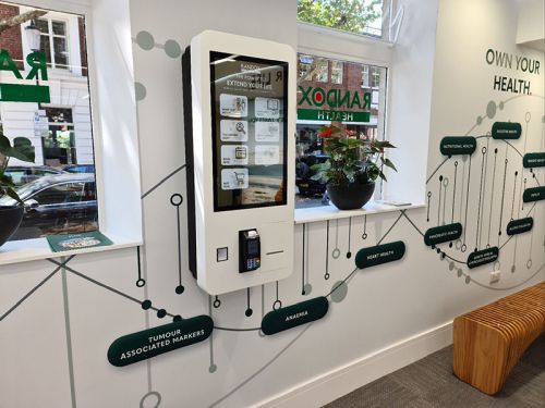 digital signage screens touch screen alluminium bezel