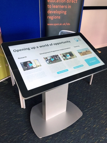 digital signage screens touch screen exhibition