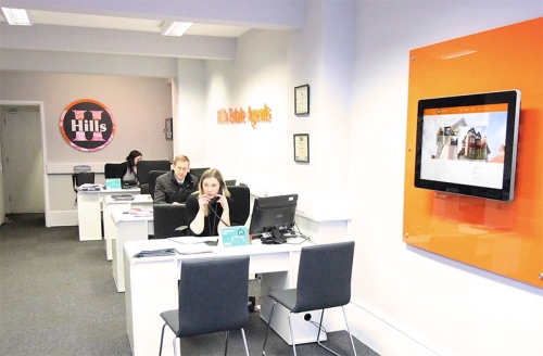 digital signage screens touch screen estate agents