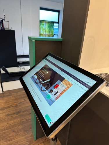 digital signage screens touch screen hospital