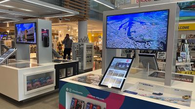 digital signage screens touch screen exhibition