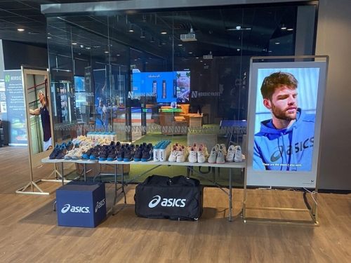 digital signage screen ultra high brightness