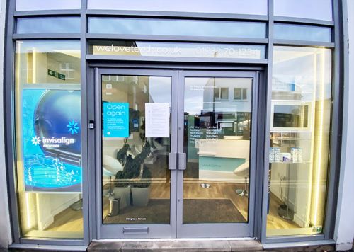 digital signage screen ultra high brightness double sided