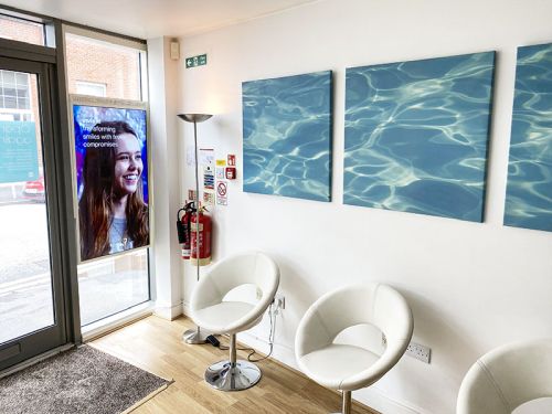 digital signage screen ultra high brightness double sided