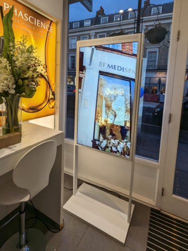 digital signage screen ultra high brightness double sided