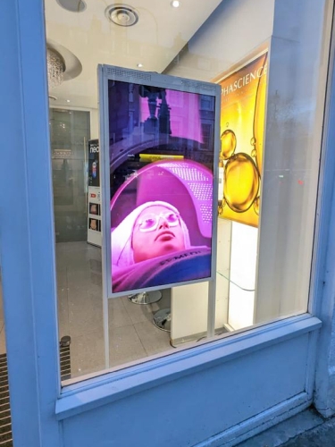 digital signage screen ultra high brightness double sided