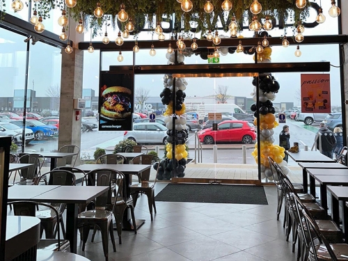 digital signage screen ultra high brightness double sided