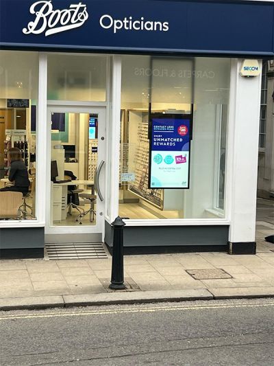 digital signage screen ultra high brightness double sided